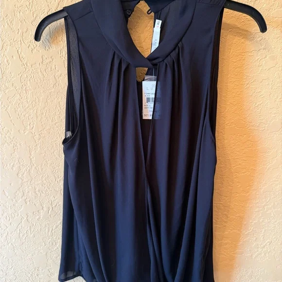 Lush top - Picture 1 of 6